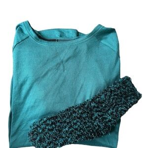 Sonoma sleep top and‎ cozy socks NWT size XS
